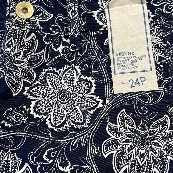 BANANA REPUBLIC NAVY FLORAL PRINT SKINNY JEANS **NWT** - Picture 10 of 11